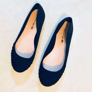 Black Ballet Flats